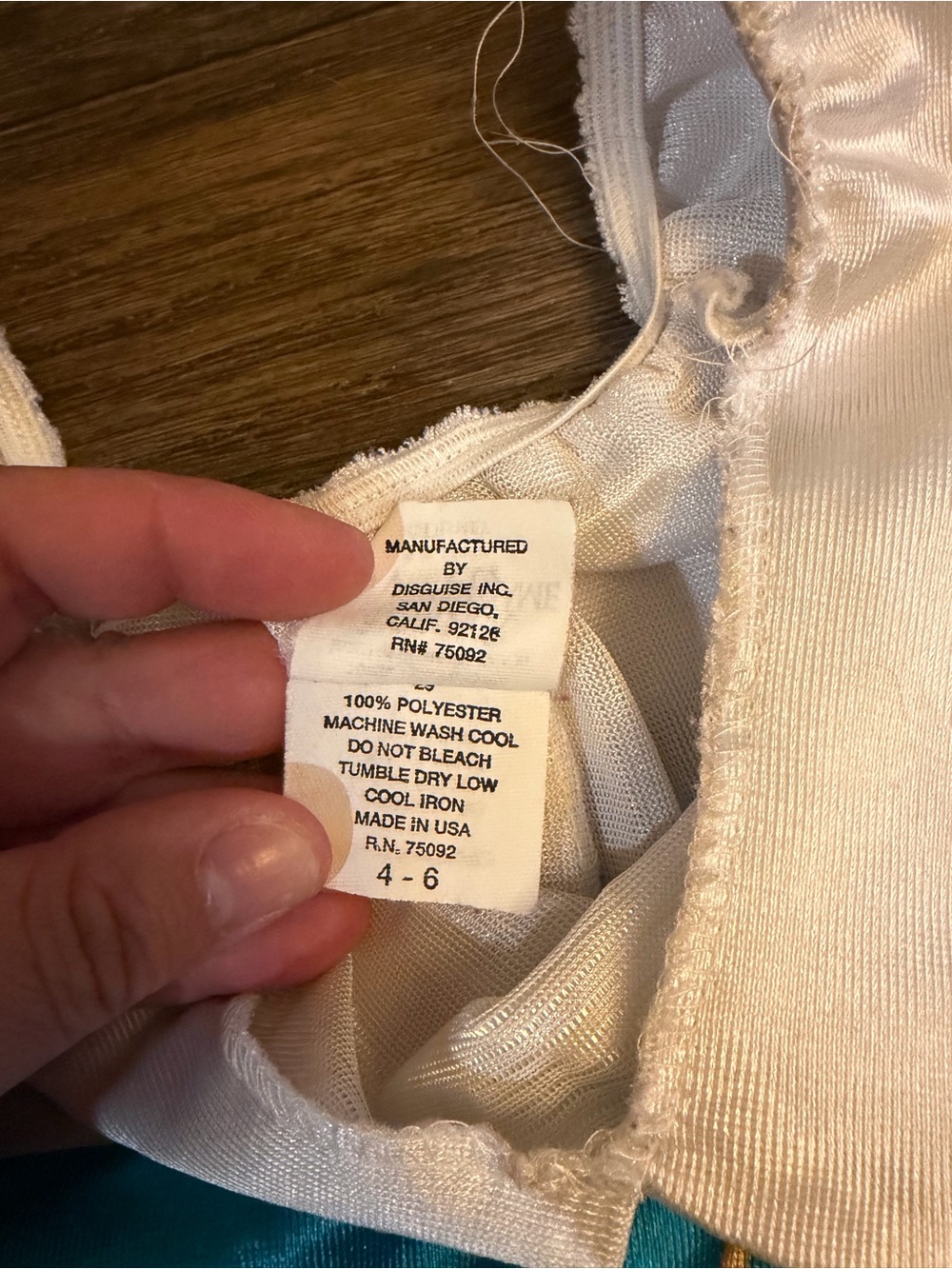 Vintage 90s Kids Disney Hunchback of Notre Dame Esmeralda Costume Size 4-6 - Picture 3 of 4